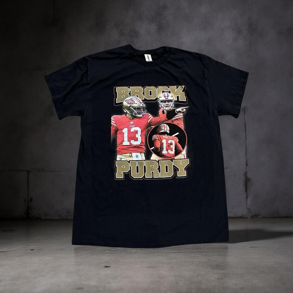 Brock Purdy Bootleg Graphic T-Shirt San Francisco 49ers Football Men's Medium